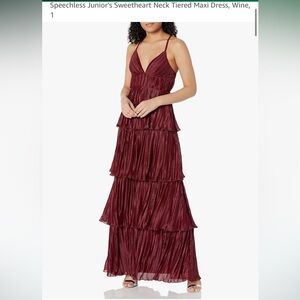 Sweetheartrt neckline tiered maxi dress